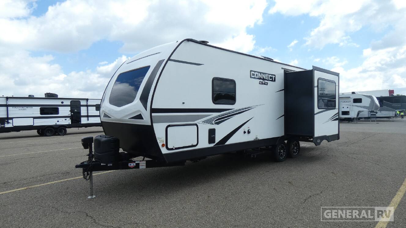 A photo of this 2022 Kz CONNECT 241RLK
