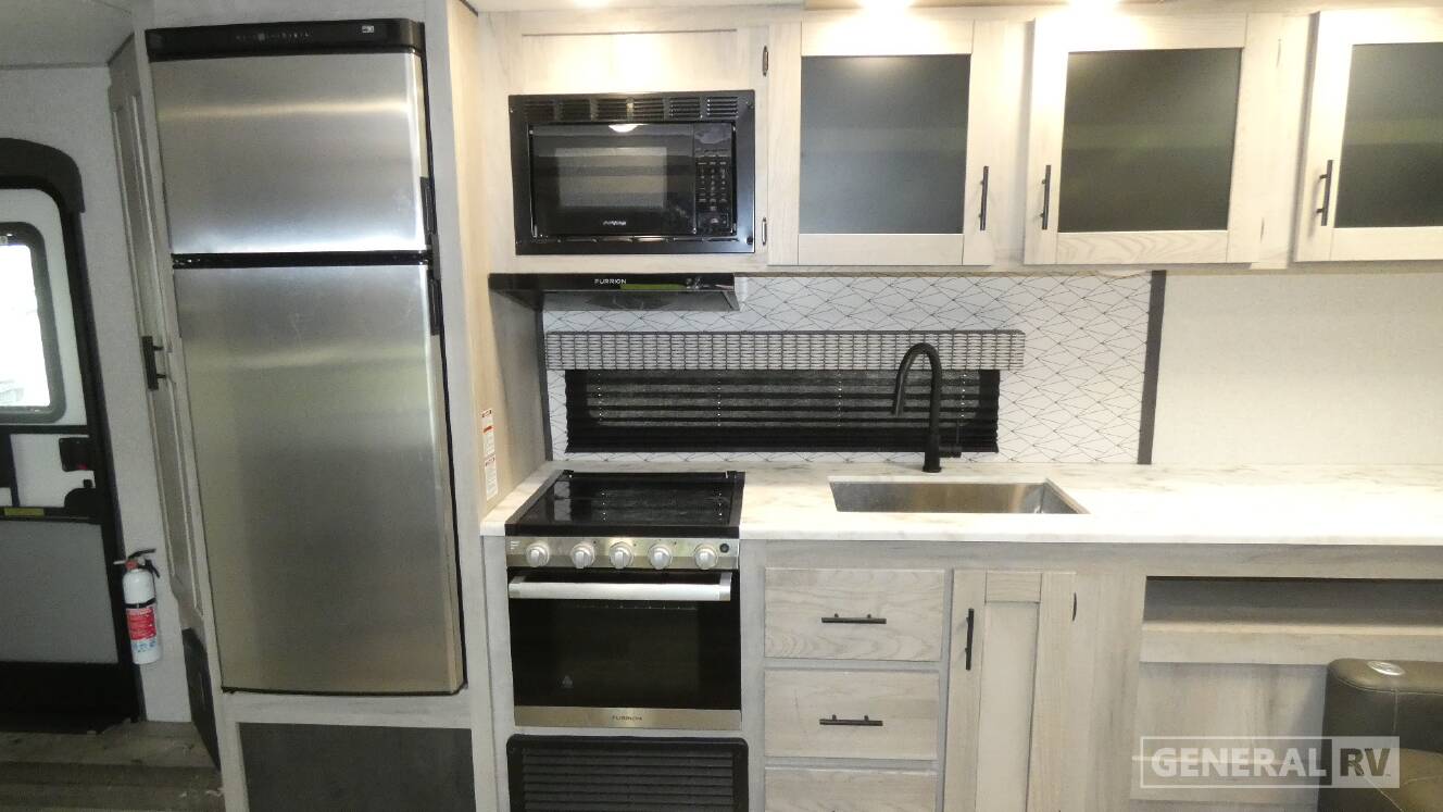 A photo of this 2022 Kz CONNECT 241RLK