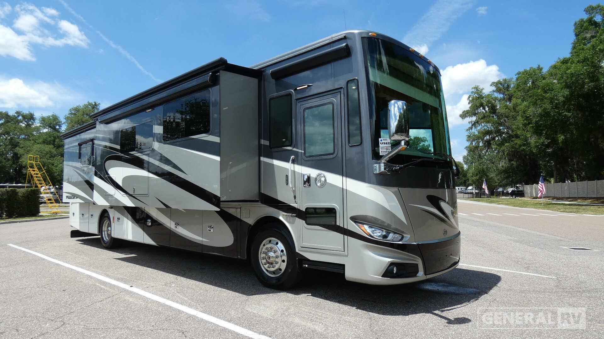 2018 Tiffin PHAETON 40IH in dover FL