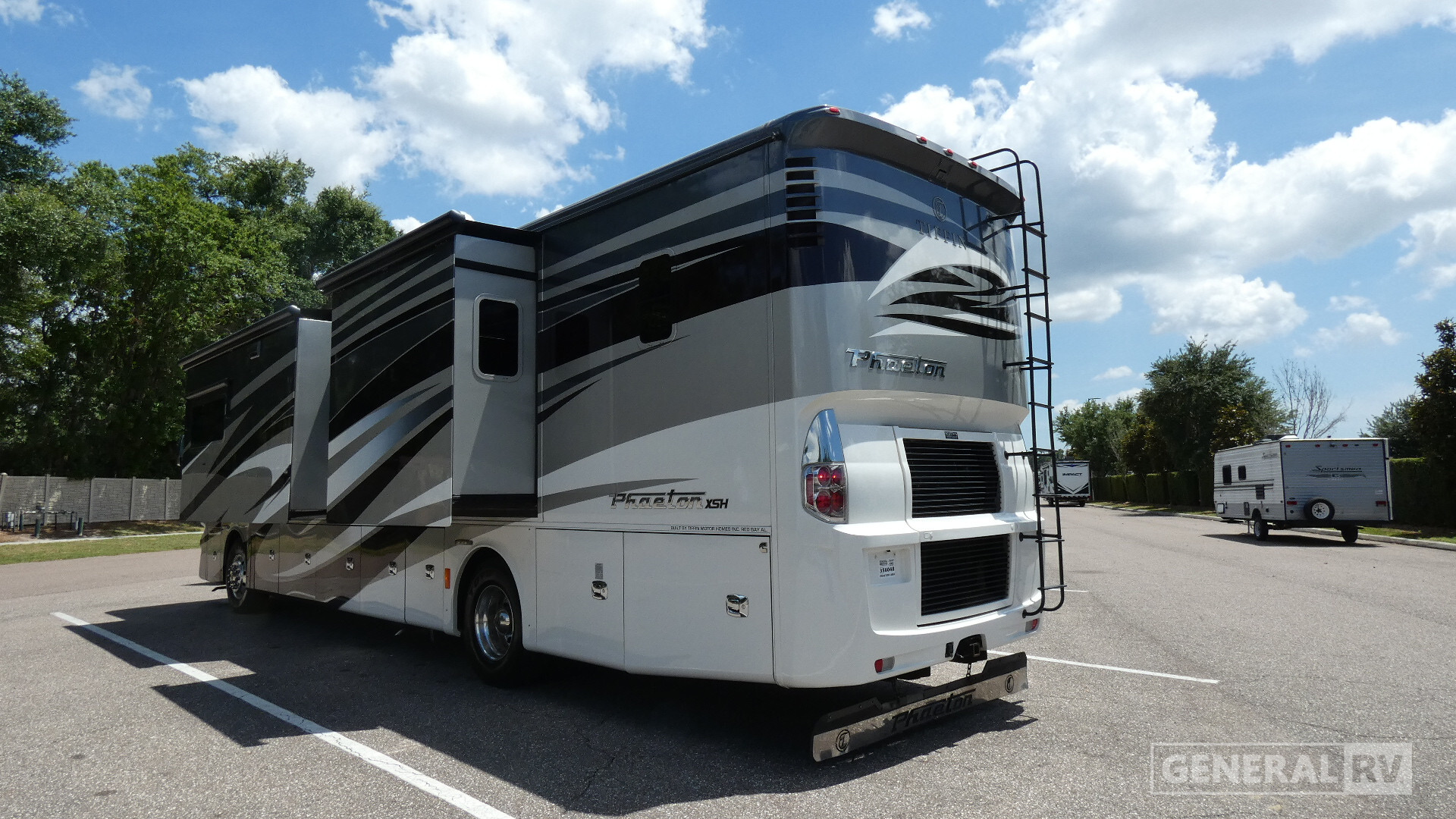 2018 Tiffin PHAETON 40IH in dover FL