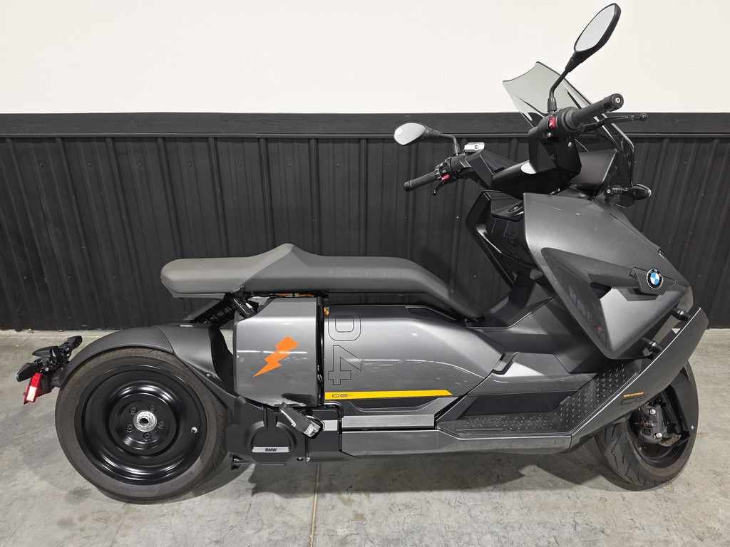 2022 BMW CE 04 04 in Camp Hill, PA