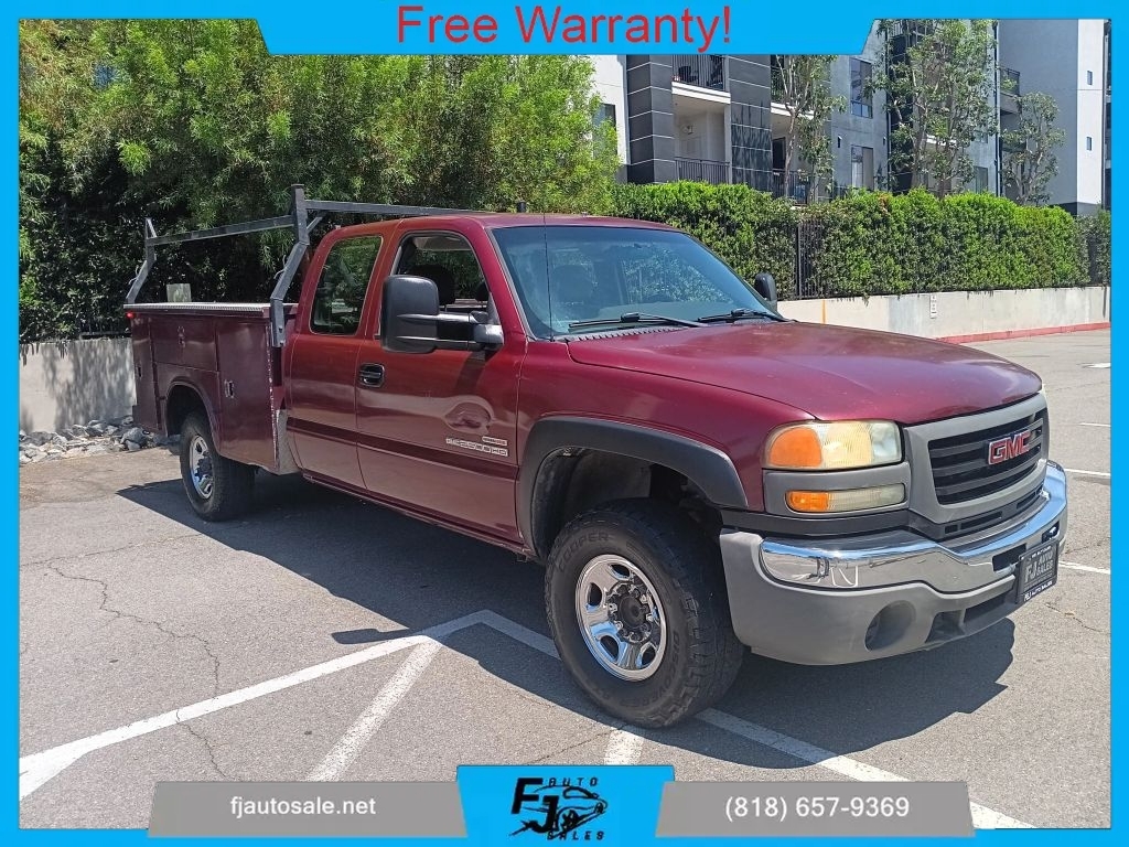 2004 GMC SIERRA in North Hollywood, CA