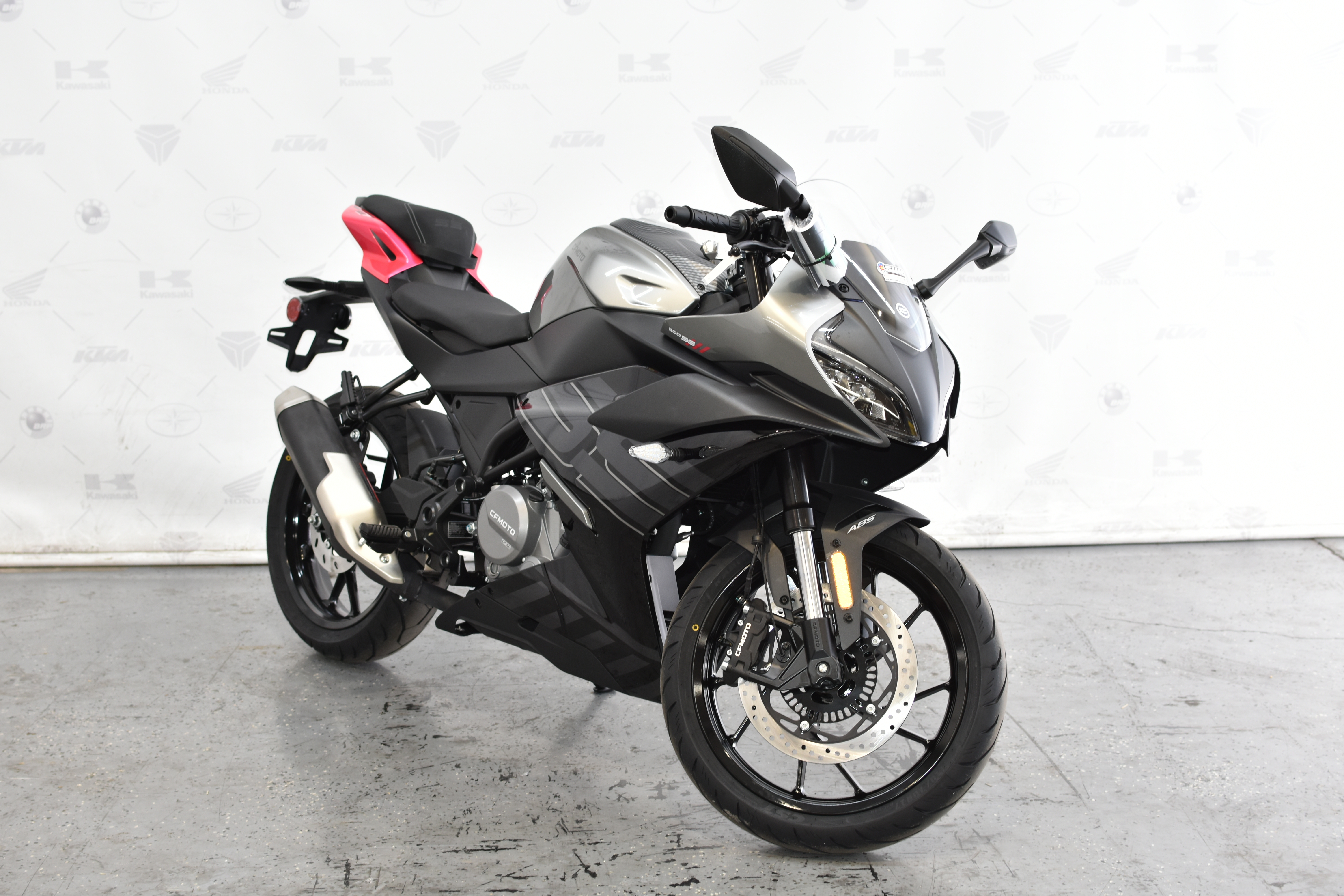 2026 CFMOTO 300 SS SS in Denver, CO