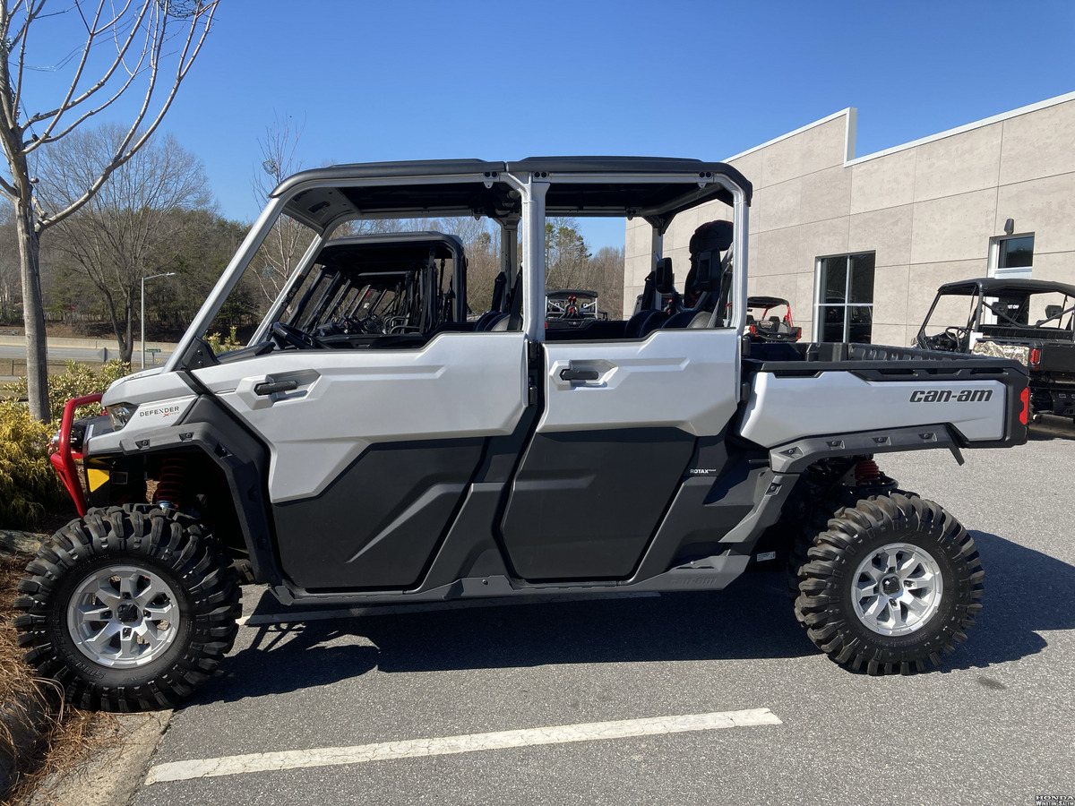 2024 Can-Am Defender MAX X mr with Half-Doors HD10 in winston-salem NC