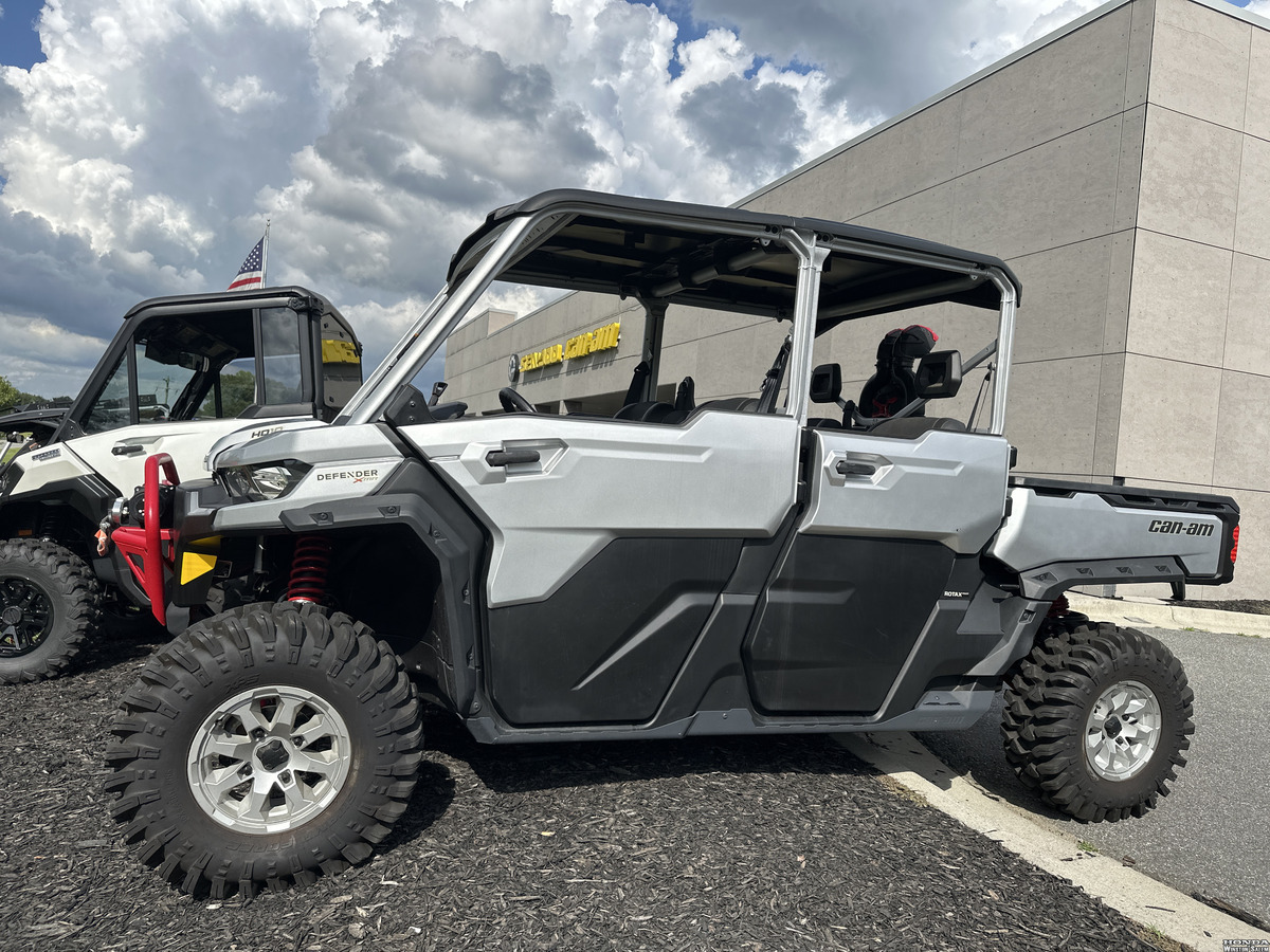2024 Can-Am Defender MAX X mr with Half-Doors HD10 in winston-salem NC
