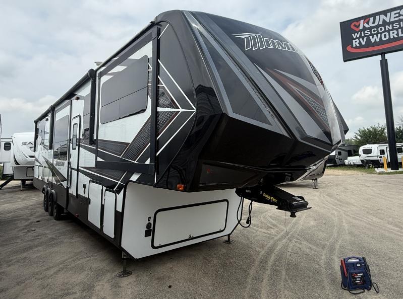2018 Grand Design Momentum 376TH Fifth Wheel Toy Hauler RV