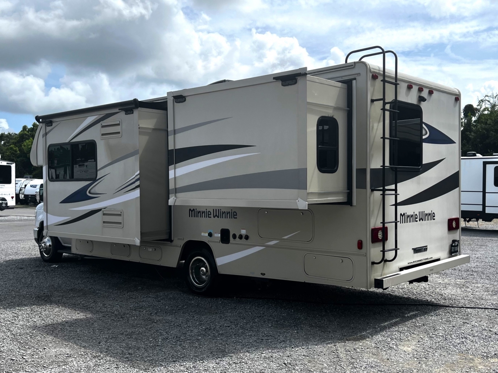 2023 Winnebago Minnie Winnie 26T in panama city FL