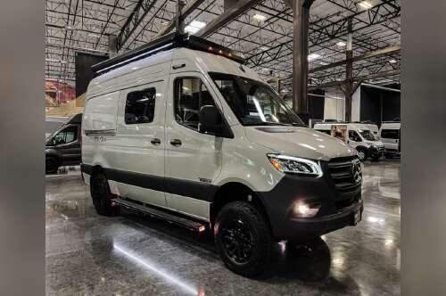 2027 Winnebago REVEL SPORT BMB44N in west sacramento CA
