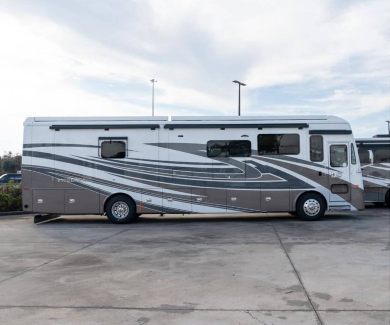 A photo of this 2026 Tiffin PHAETON 40IH