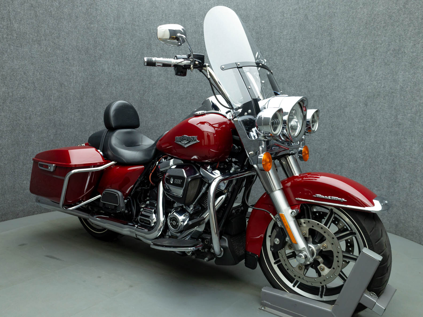2018 Harley Davidson FLHR ROAD KING in Pembroke, NH