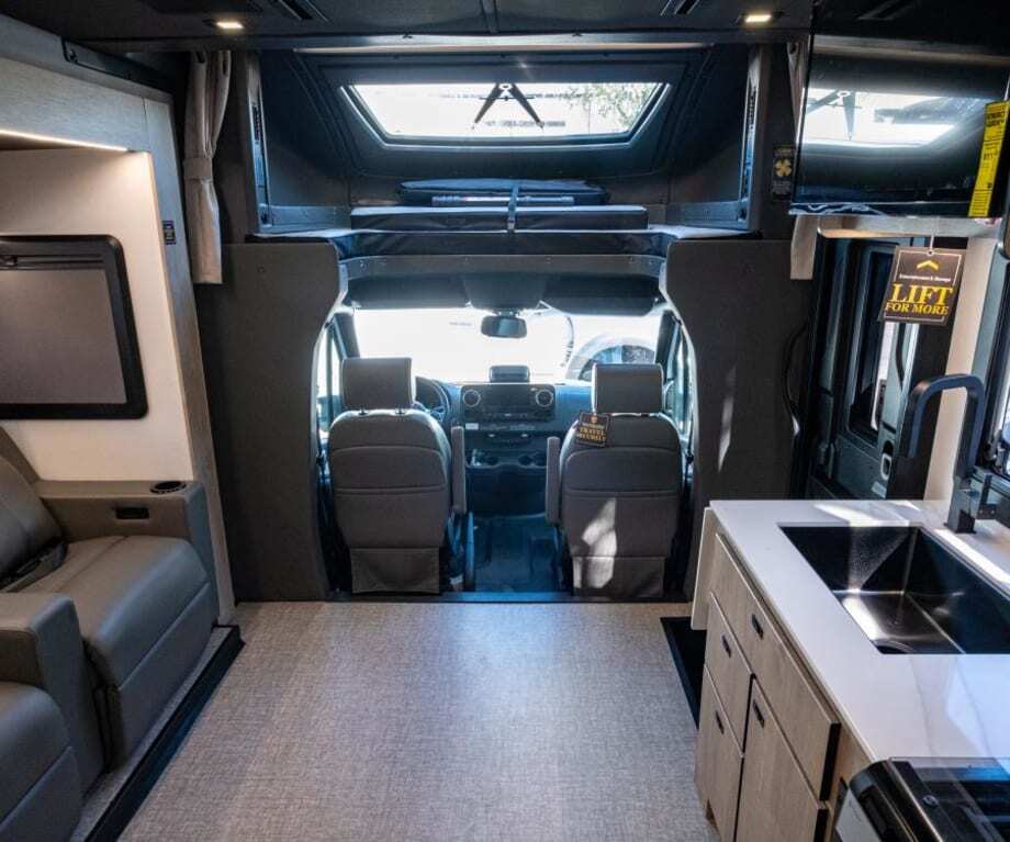 2026 Grand Design LINEAGE SERIES M 25TK-FBP in san diego CA