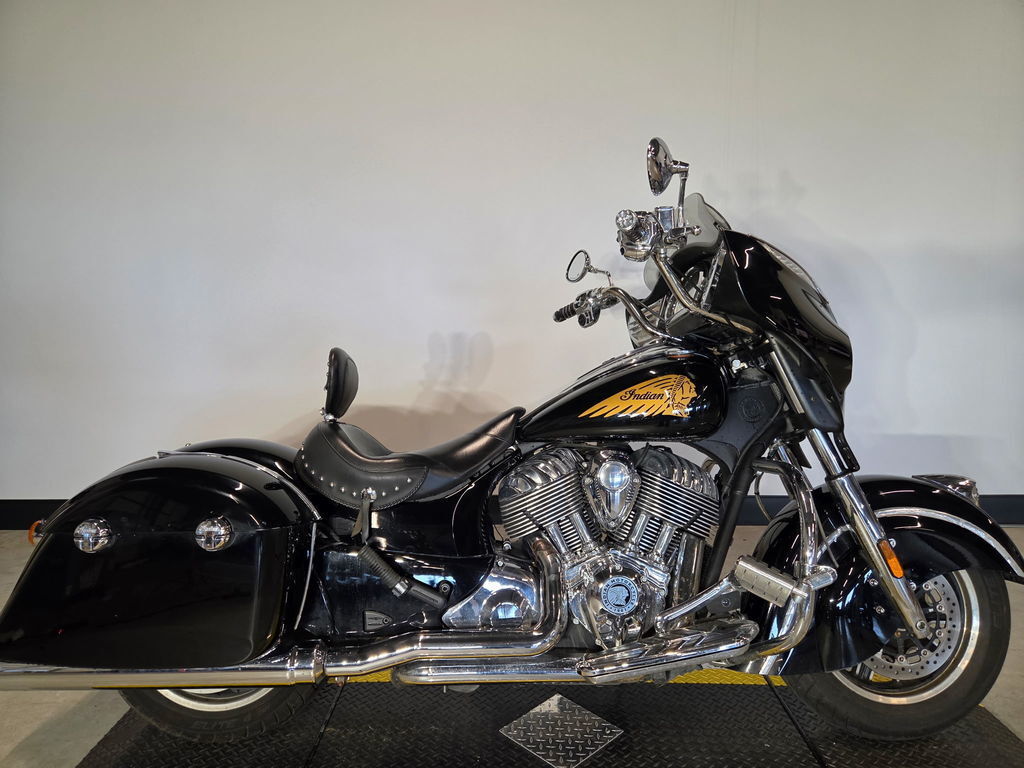 2016 Indian Motorcycle® CHIEFTAIN, BLACK, 49S BASE in Irving, TX