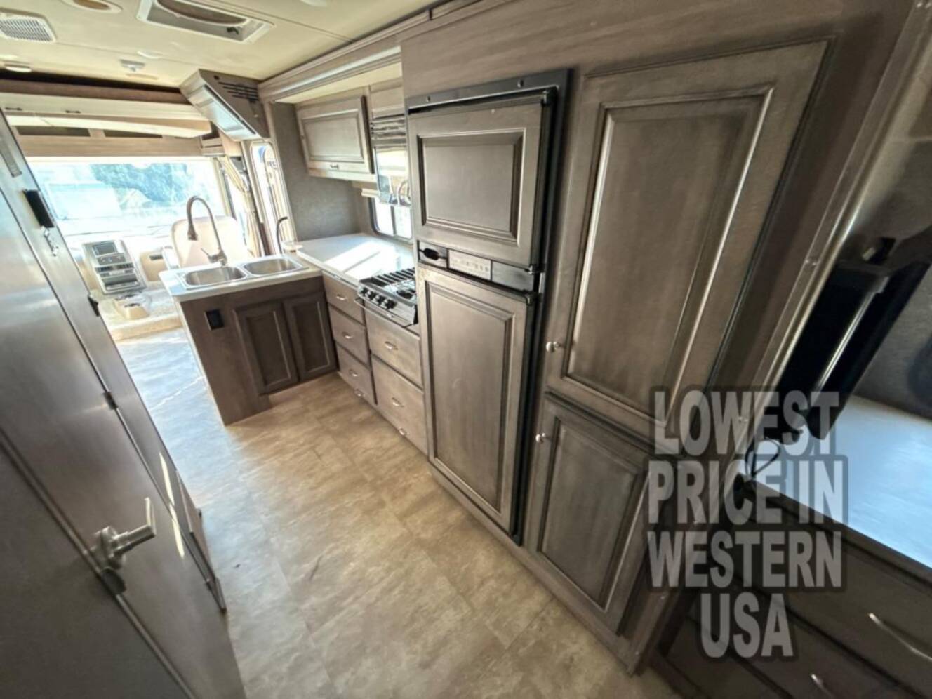 A photo of this 2018 Winnebago Vista LX 27N