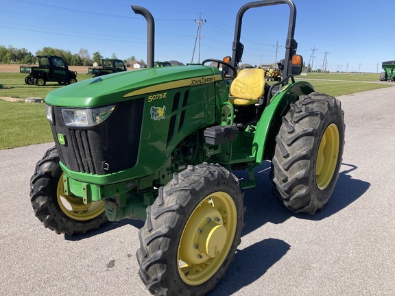 2017 John Deere 5075E in Wooster, OH