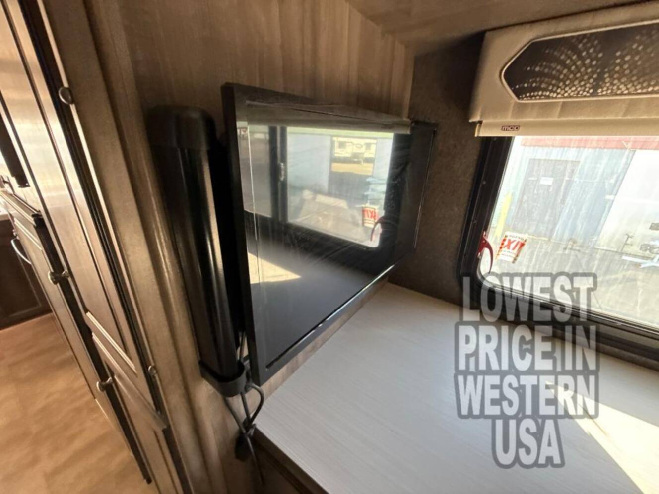 A photo of this 2018 Winnebago Vista LX 27N