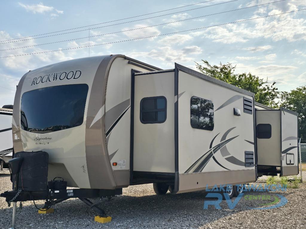 2018 Forest River Rv Rockwood Signature Ultra Lite 8324BS in west tawakoni TX