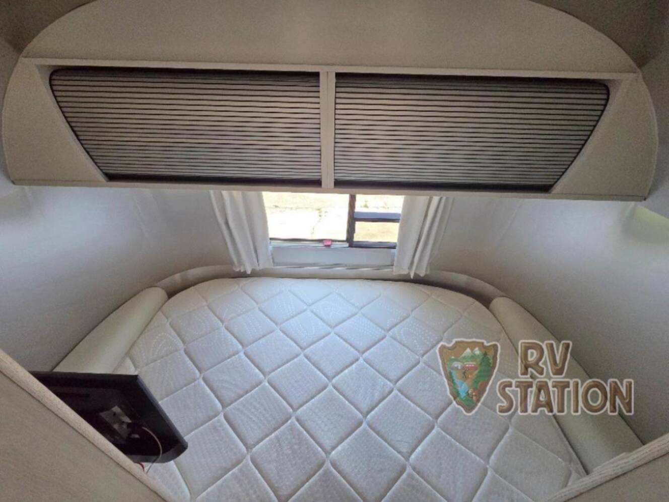 A photo of this 2025 Airstream Bambi 16RB