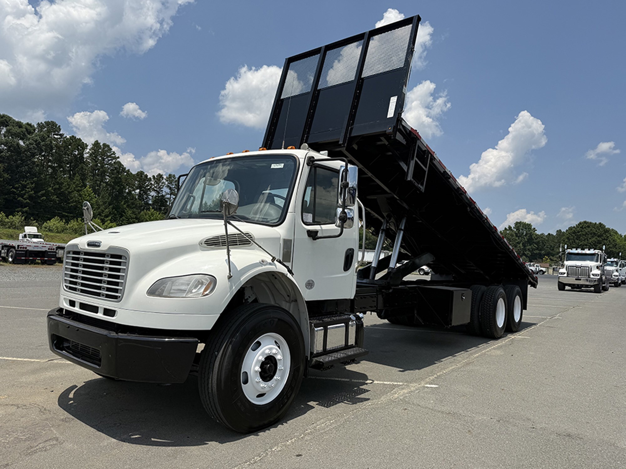 2020 FREIGHTLINER BUSINESS CLASS M2 106 in Chesapeake, VA