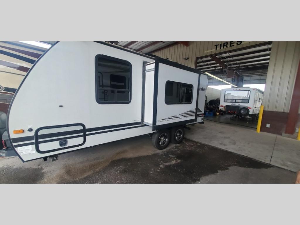 2020 Winnebago Industries Towables Micro Minnie 2106FBS in cottonwood AZ