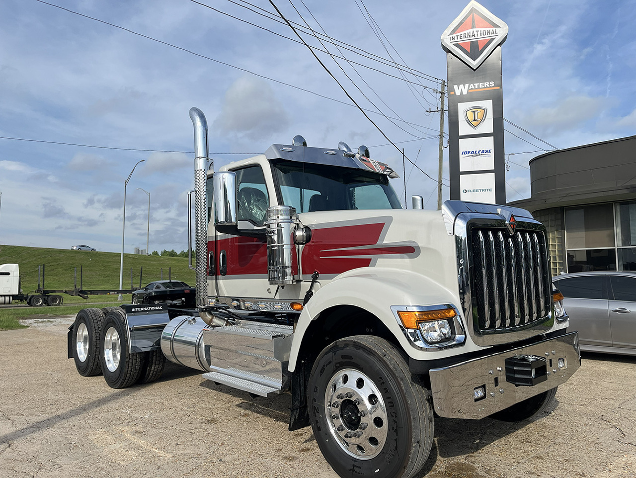 2027 INTERNATIONAL HX 520 in Columbus, MS