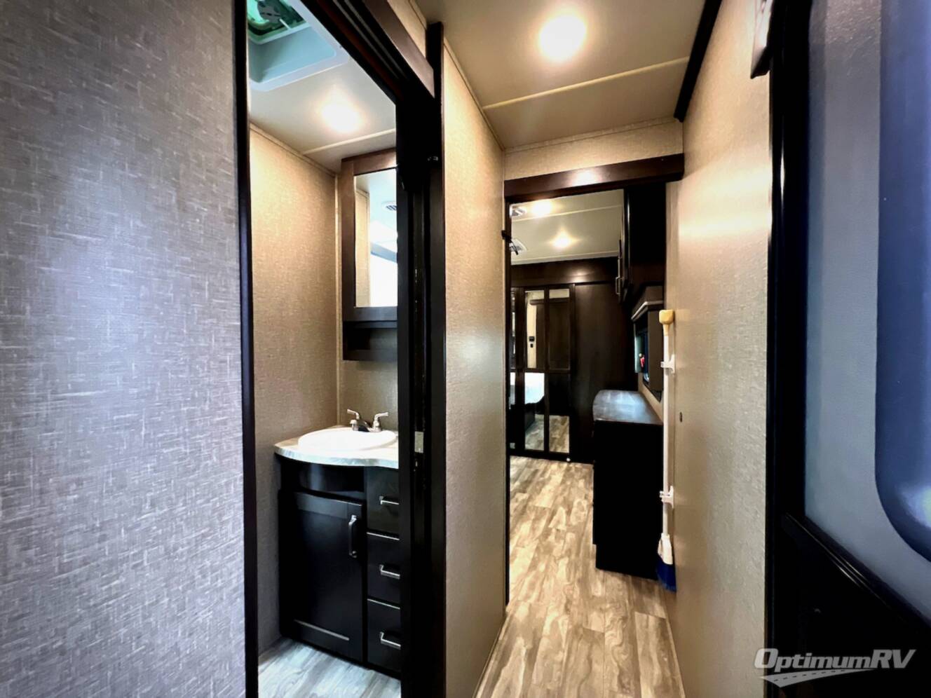 A photo of this 2022 Grand Design Reflection 315RLTS