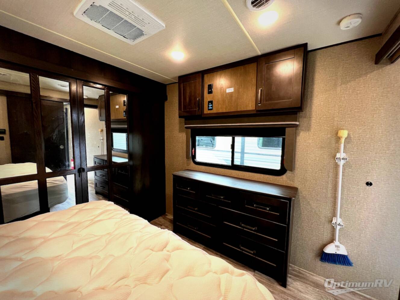 A photo of this 2022 Grand Design Reflection 315RLTS