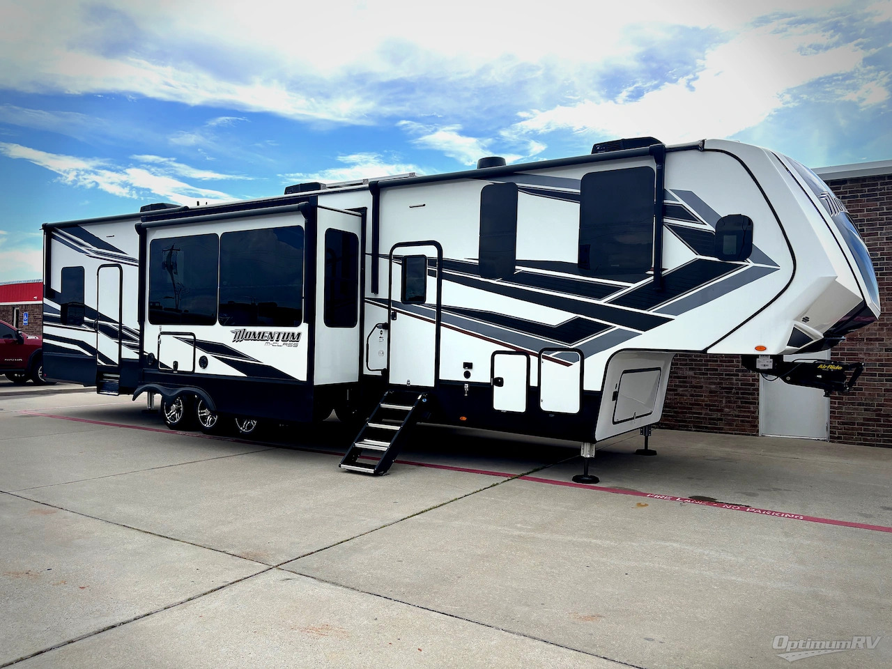 2022 Grand Design Momentum M-Class 395MS in moore OK