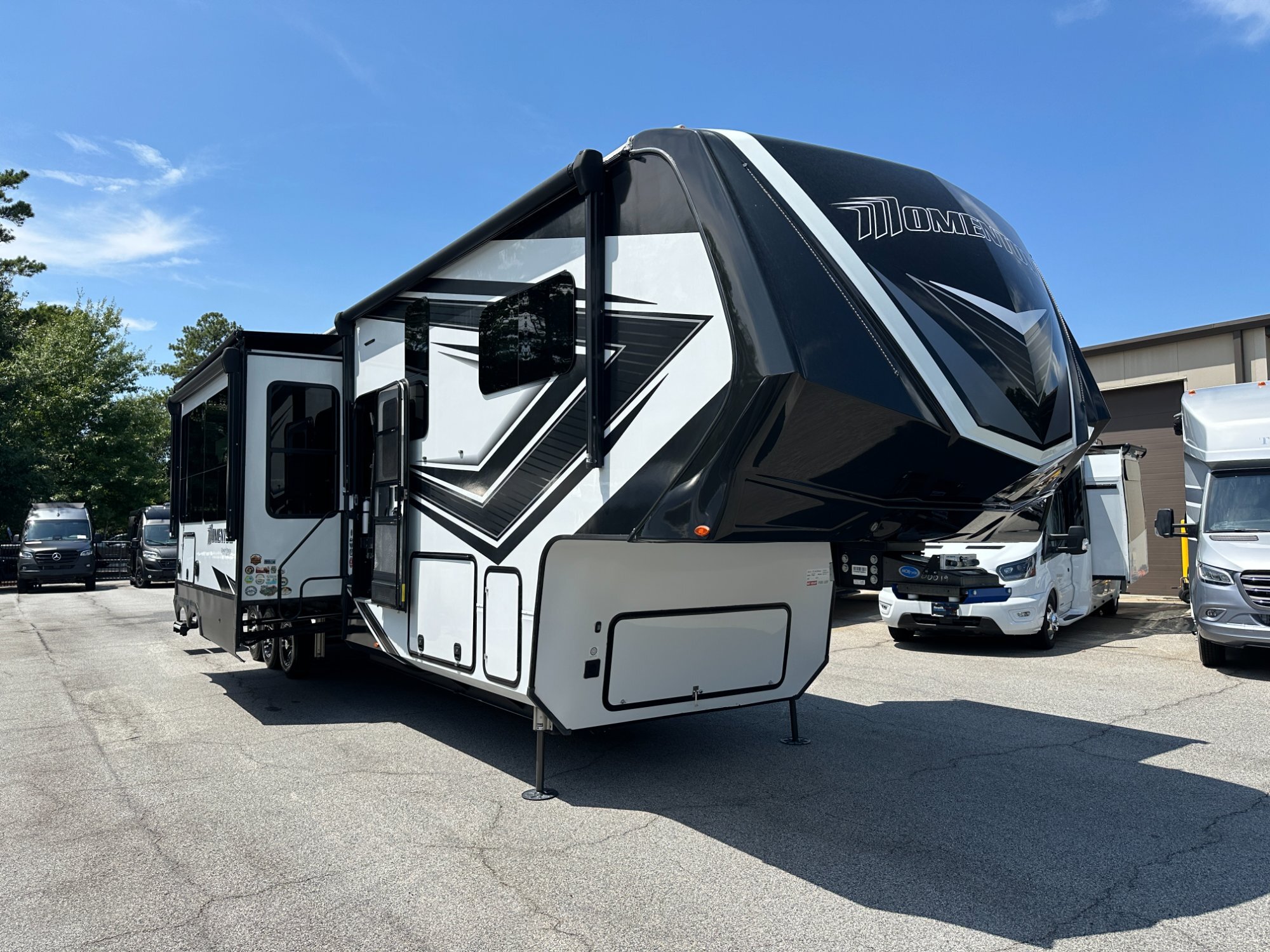 2023 Grand Design Momentum 397THS in norcross GA