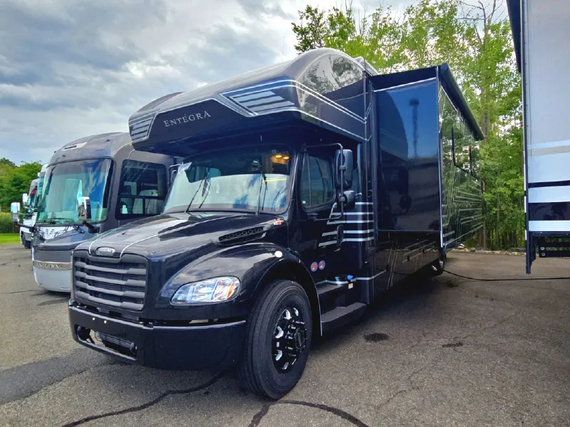 2026 Entegra Coach Accolade XL 37K
