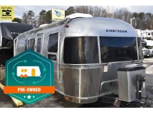 Travel Trailers: An RV Buyer Basics Guide image
