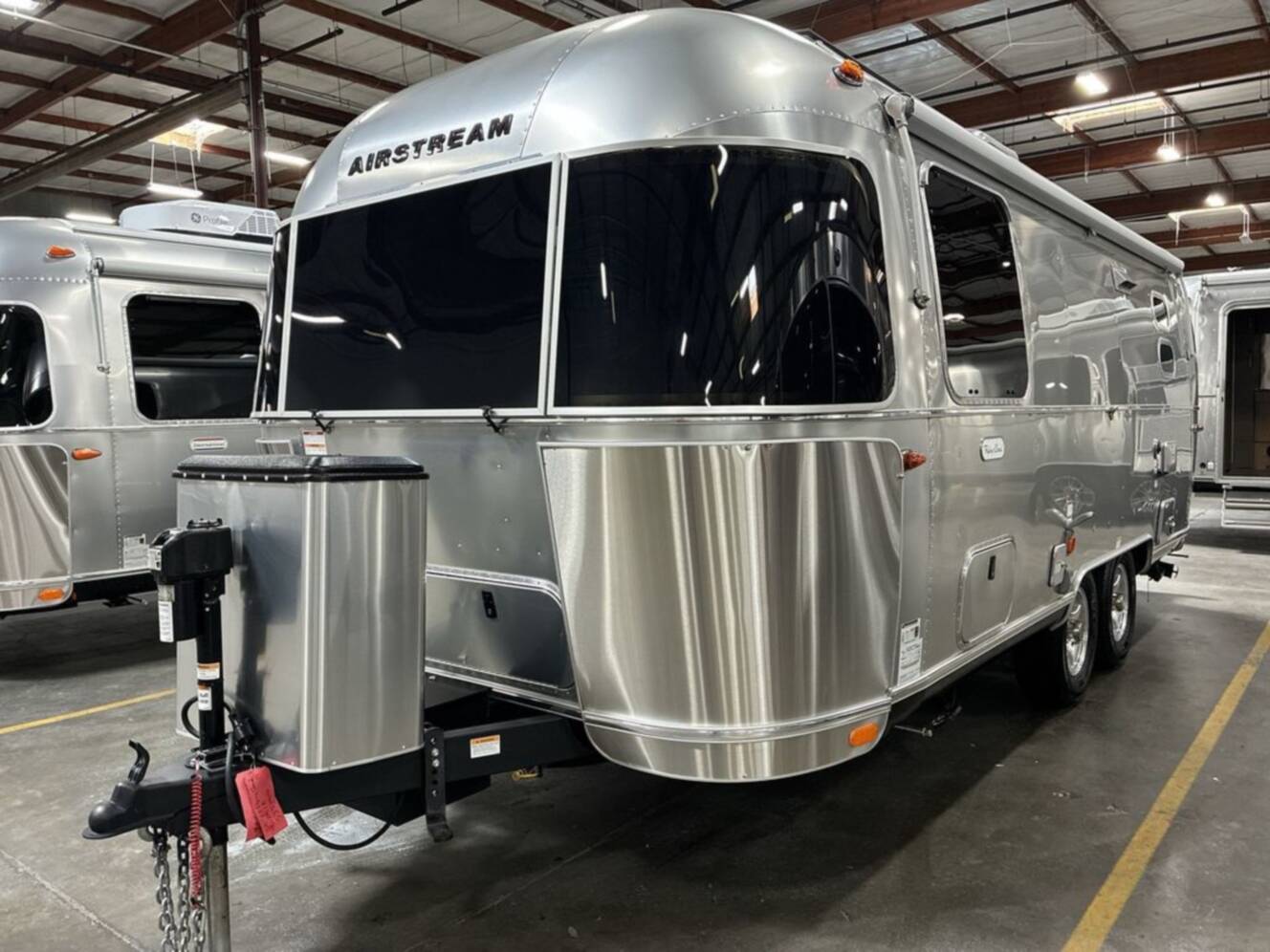 A photo of this 2025 Airstream Flying Cloud 23FB