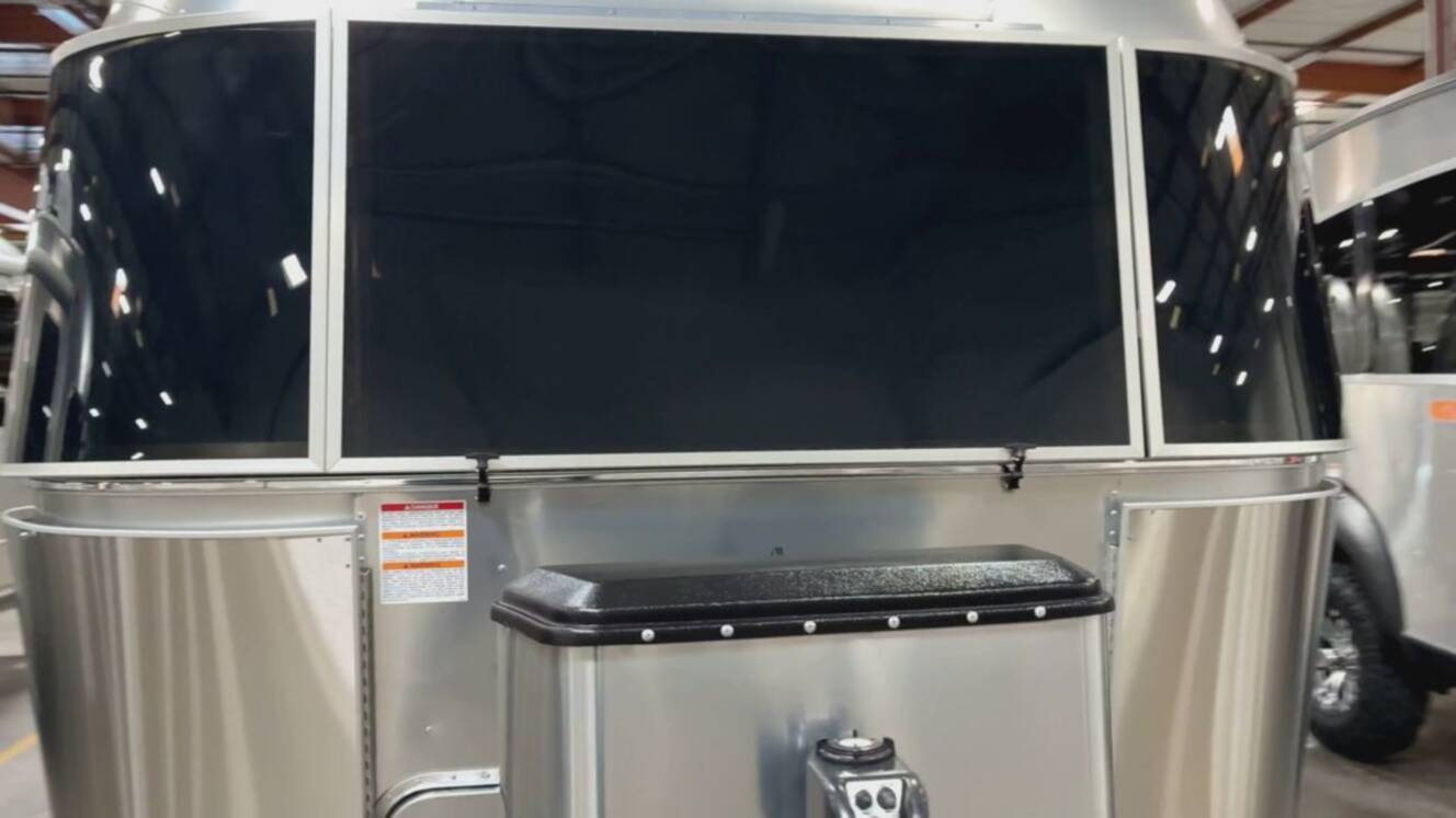 A photo of this 2025 Airstream Flying Cloud 23FB