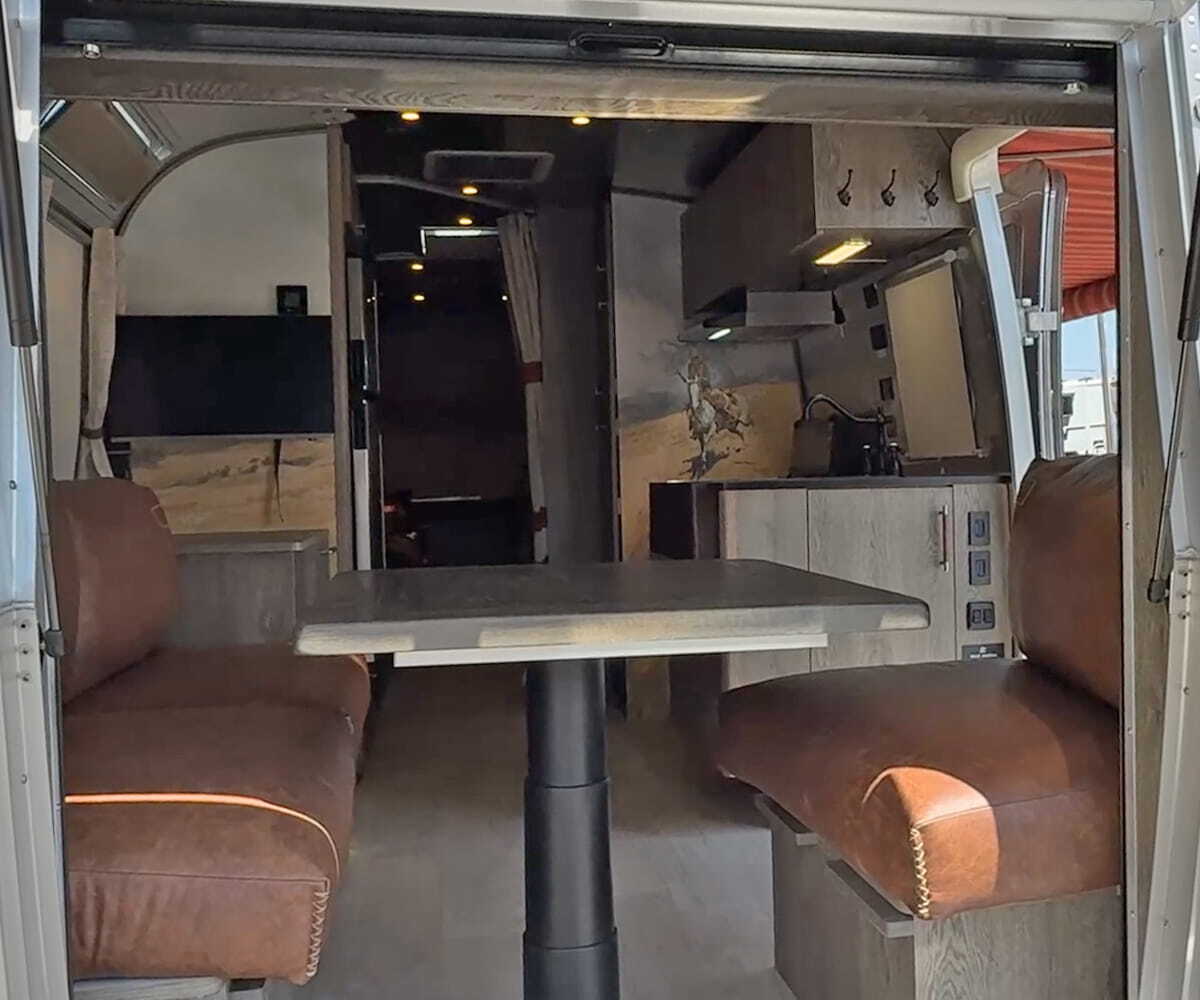2026 Airstream Stetson 6666 27FB Twin in columbus OH