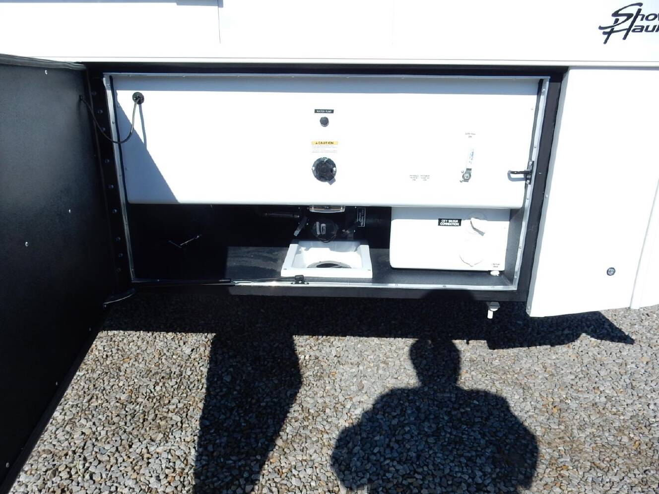 A photo of this 2027 Show Hauler SH1377T1-36