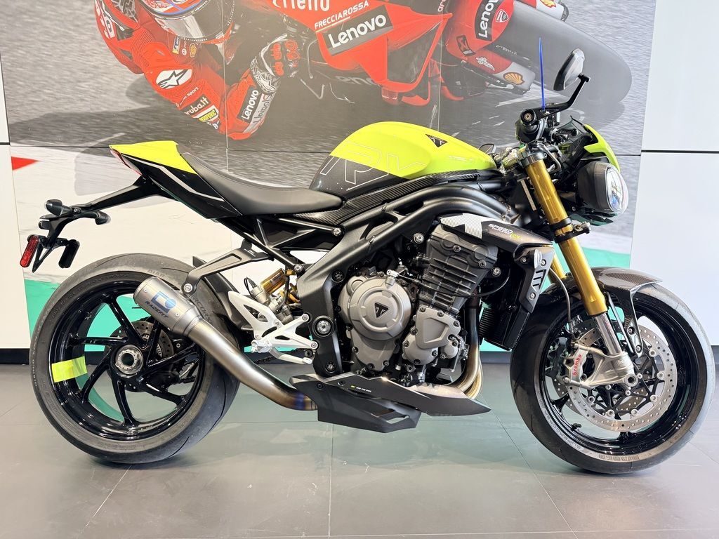 2026 Triumph Speed Triple 1200 RX Triumph Performance Yellow TRIPLE in Pompano Beach, FL