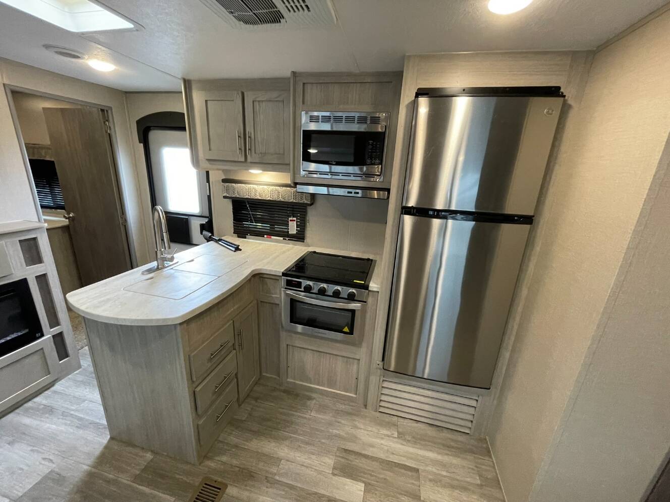 A photo of this 2022 Coachmen CATALINA LEGACY 343BHTS