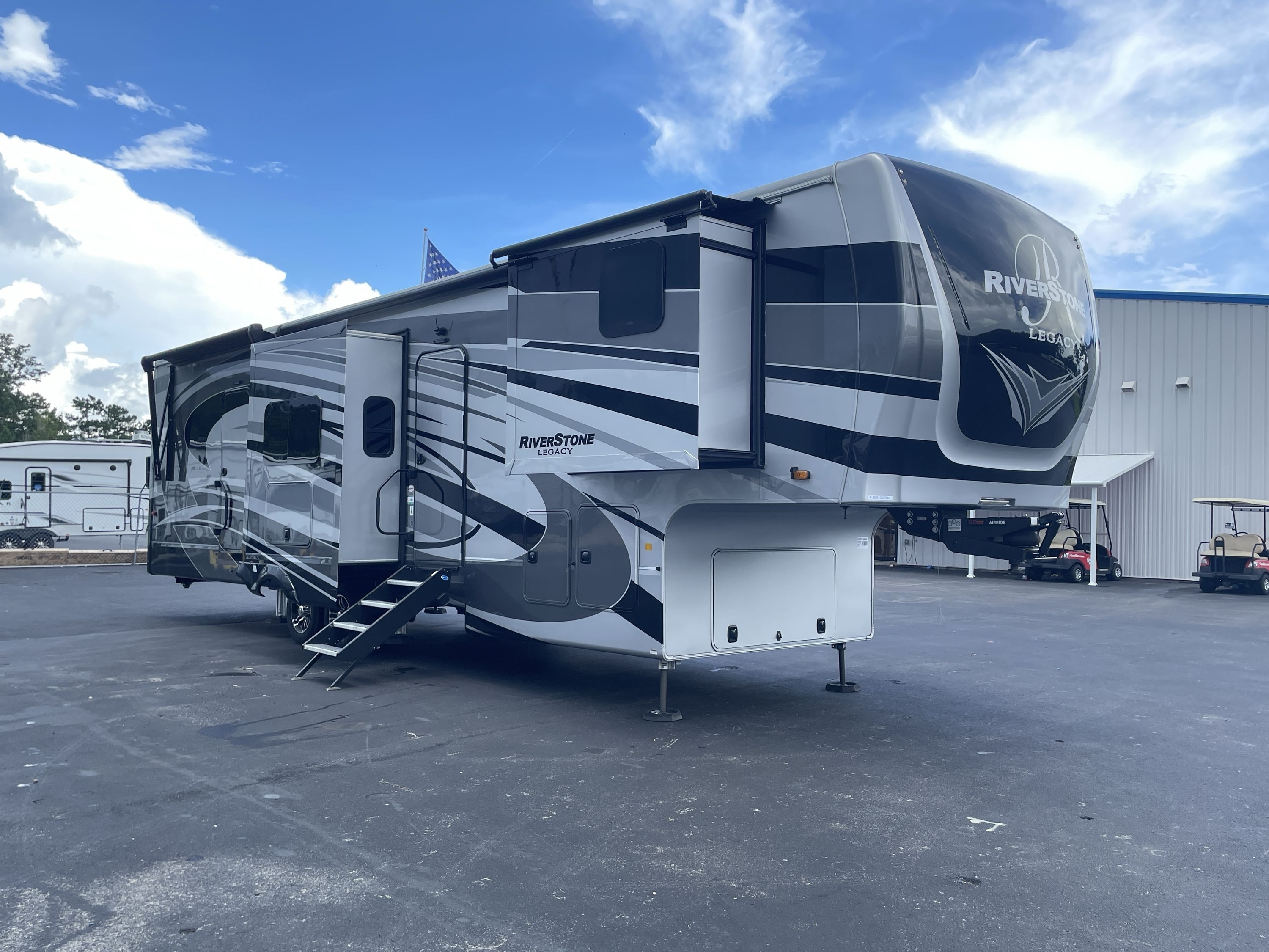2023 Forest River RIVERSTONE 391FSK in midway FL