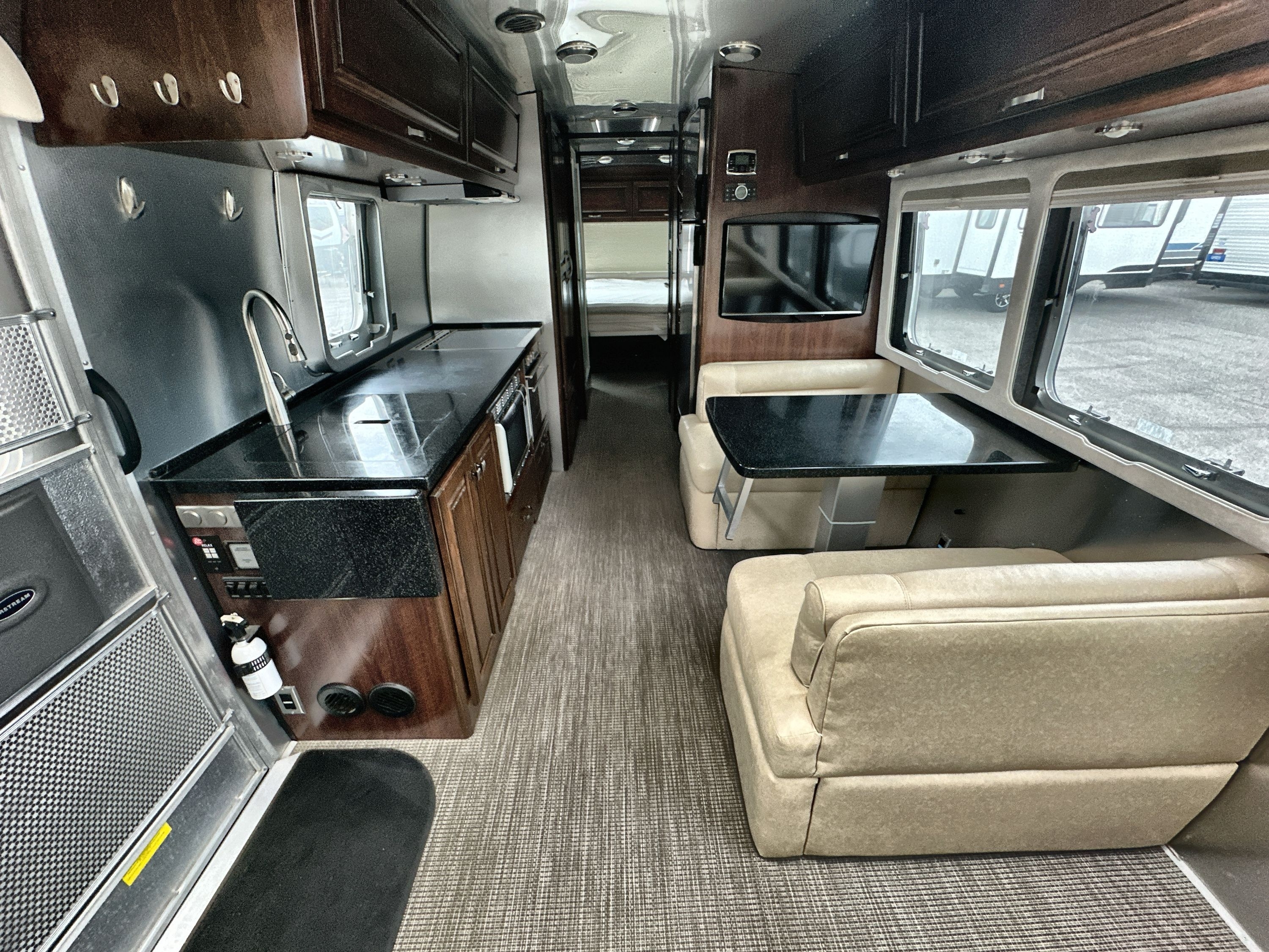 2016 Airstream CLASSIC 30 in scott city MO