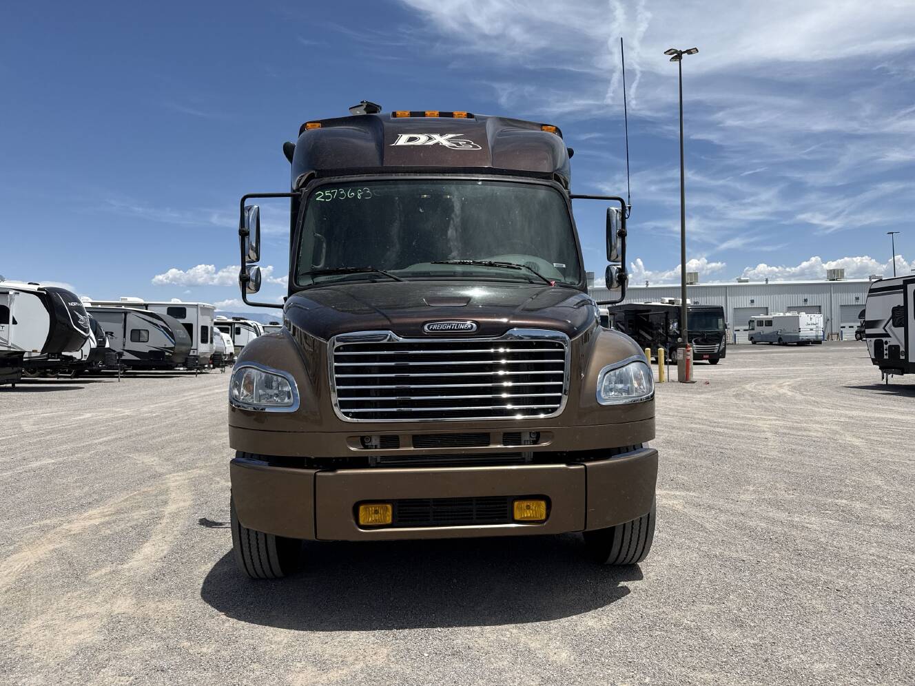 A photo of this 2013 Dynamax DX3 37BHHD