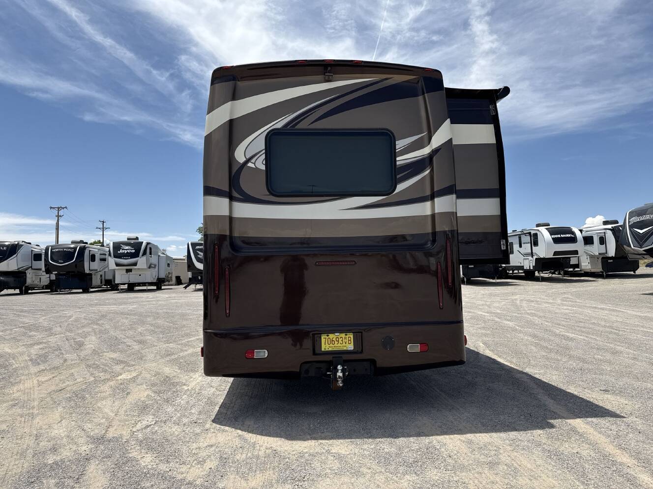 A photo of this 2013 Dynamax DX3 37BHHD