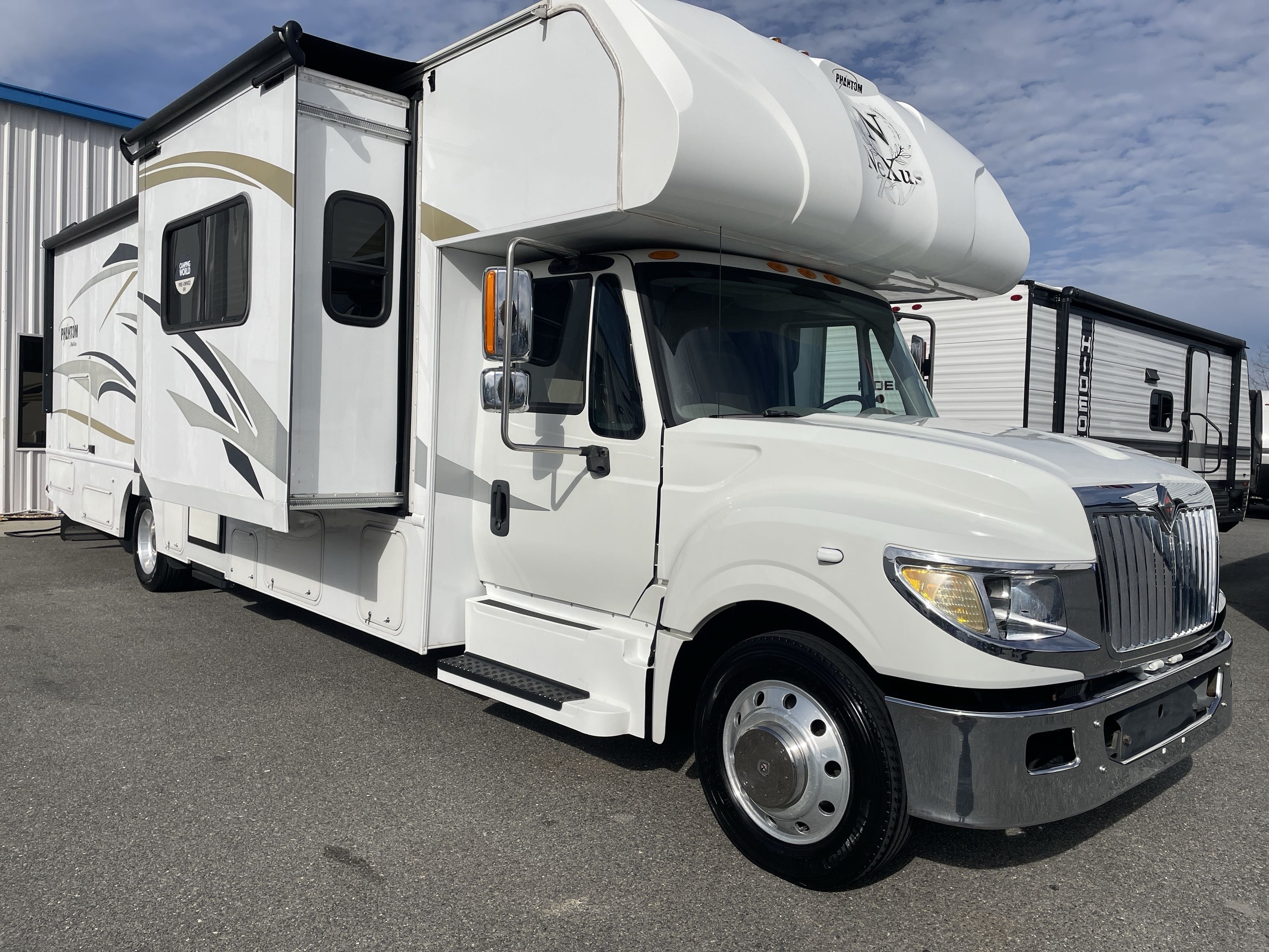 2017 Nexus Rv PHANTOM SUPER C 33SC RV