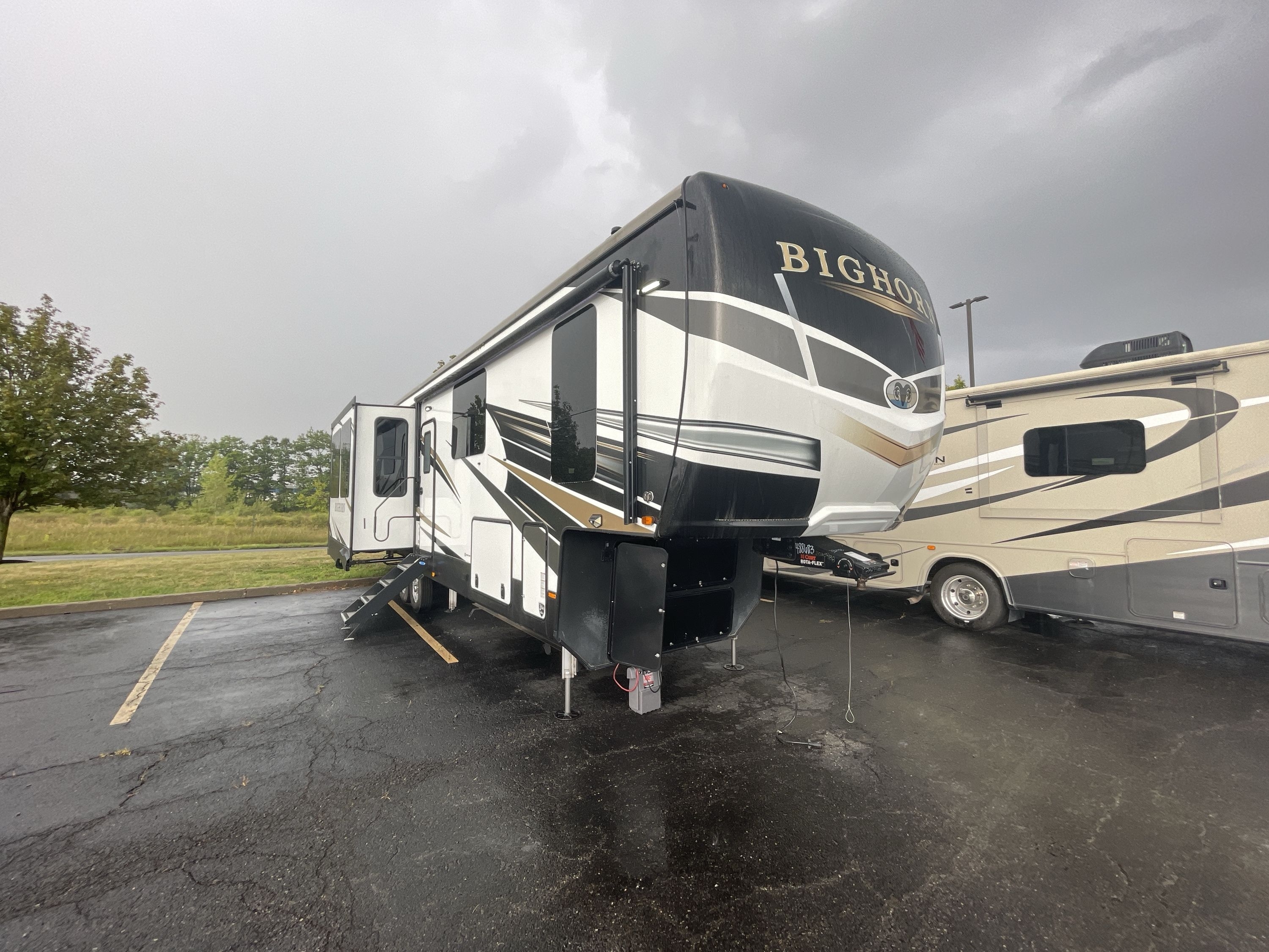 2022 Heartland BIGHORN 3300DL in cicero NY