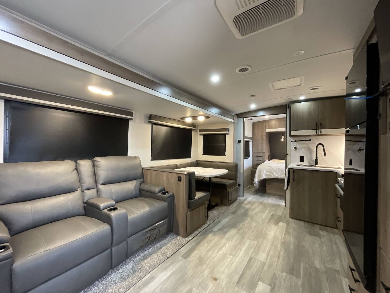 A photo of this 2023 Grand Design IMAGINE 2800BH