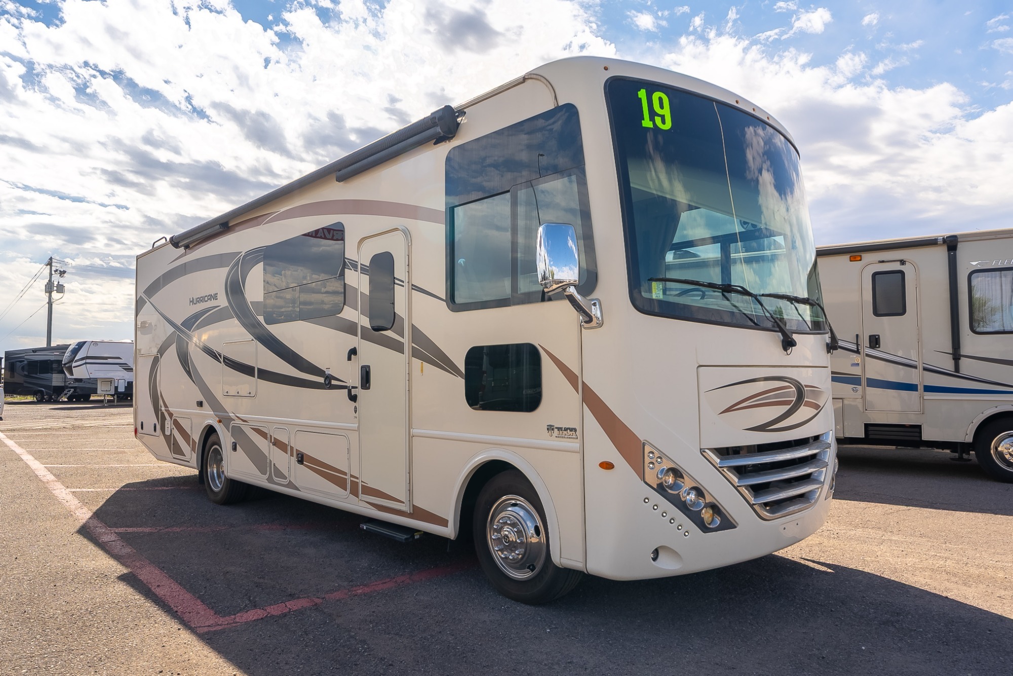 2019 Thor HURRICANE 29M in el mirage AZ