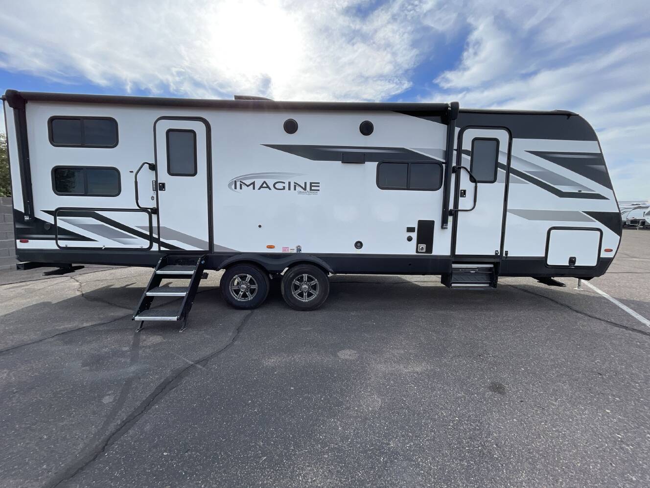 A photo of this 2023 Grand Design IMAGINE 2800BH