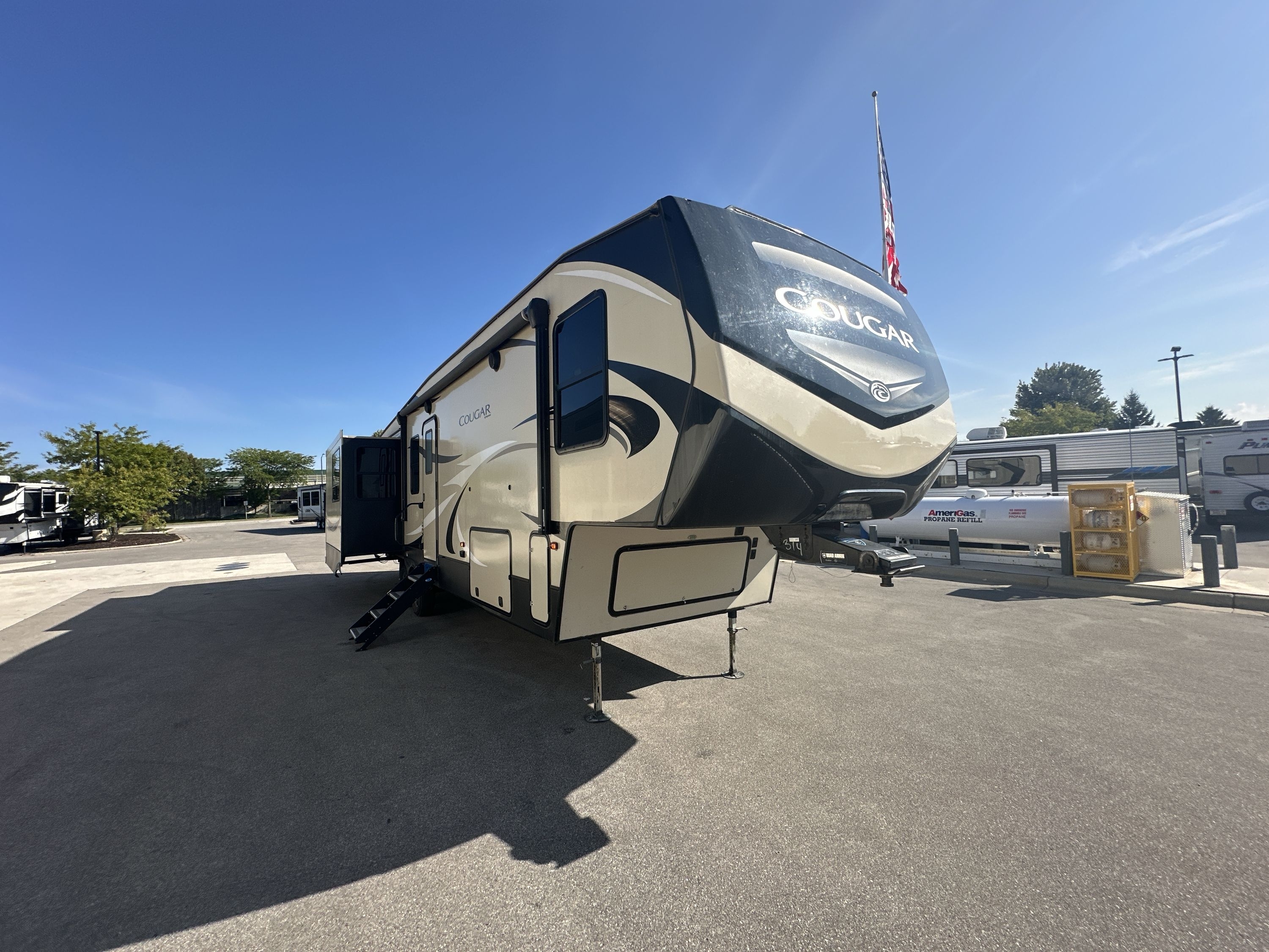 2019 Keystone COUGAR 362RKS in green bay WI