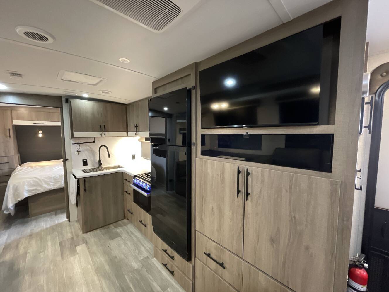 A photo of this 2023 Grand Design IMAGINE 2800BH