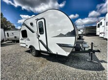 Travel Trailers: An RV Buyer Basics Guide image