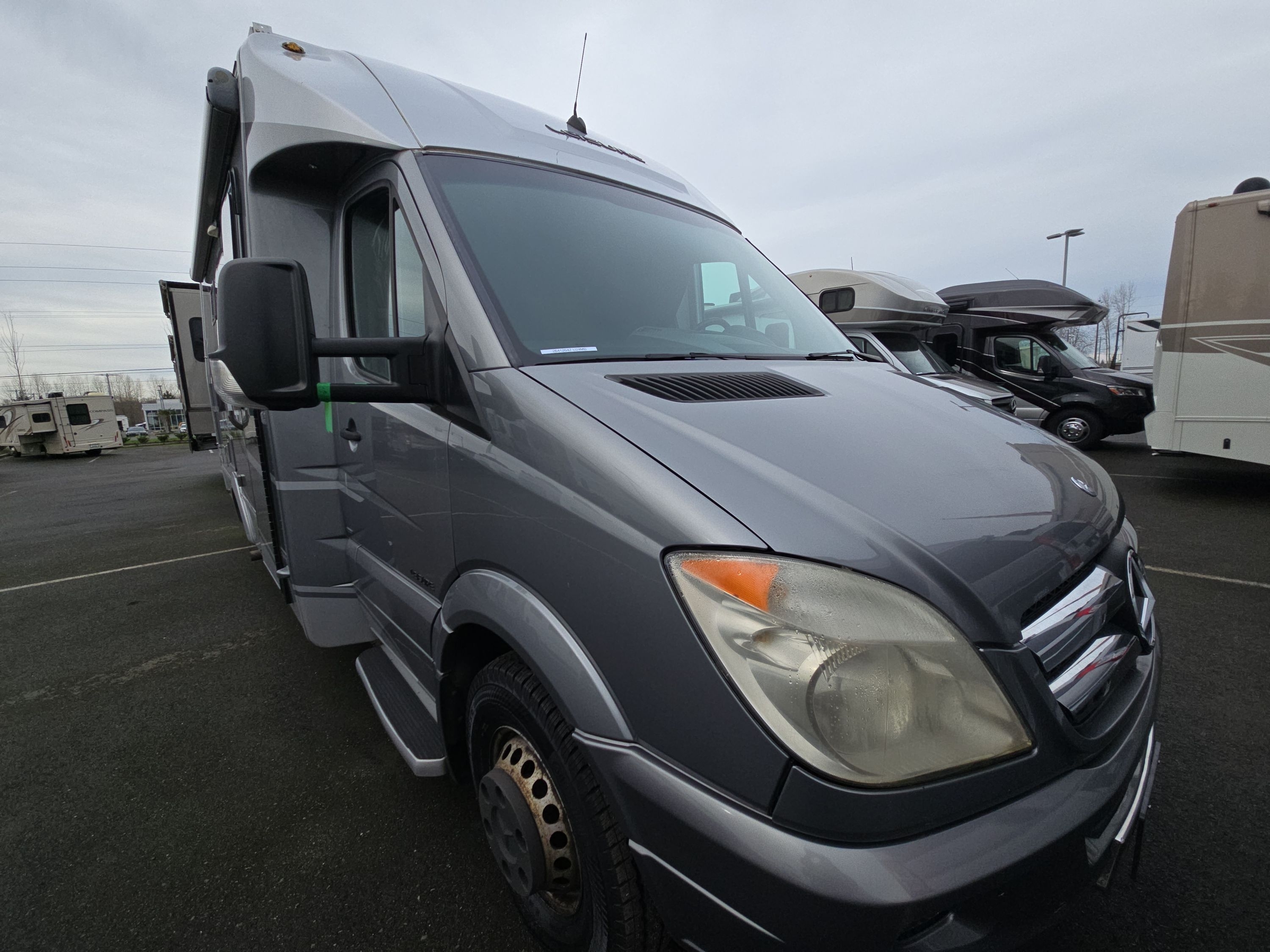2013 Leisure Travel UNITY U24MB RV