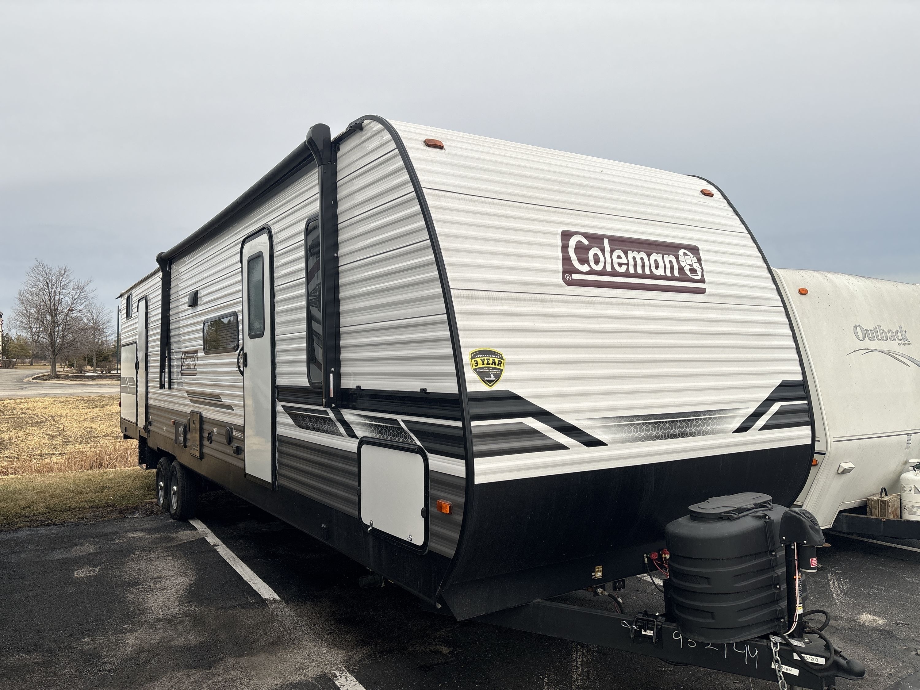 2024 Coleman COLEMAN LANTERN 334BH RV